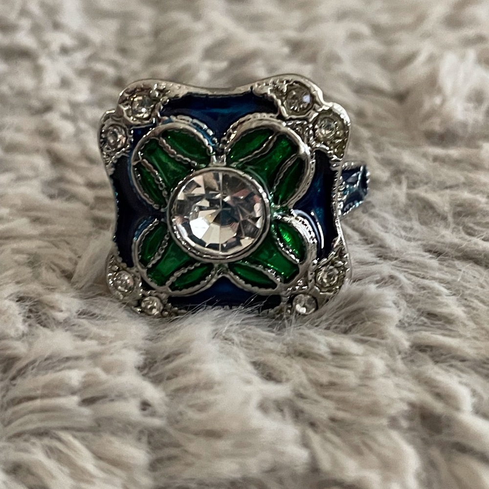 Vintage women’s ring
